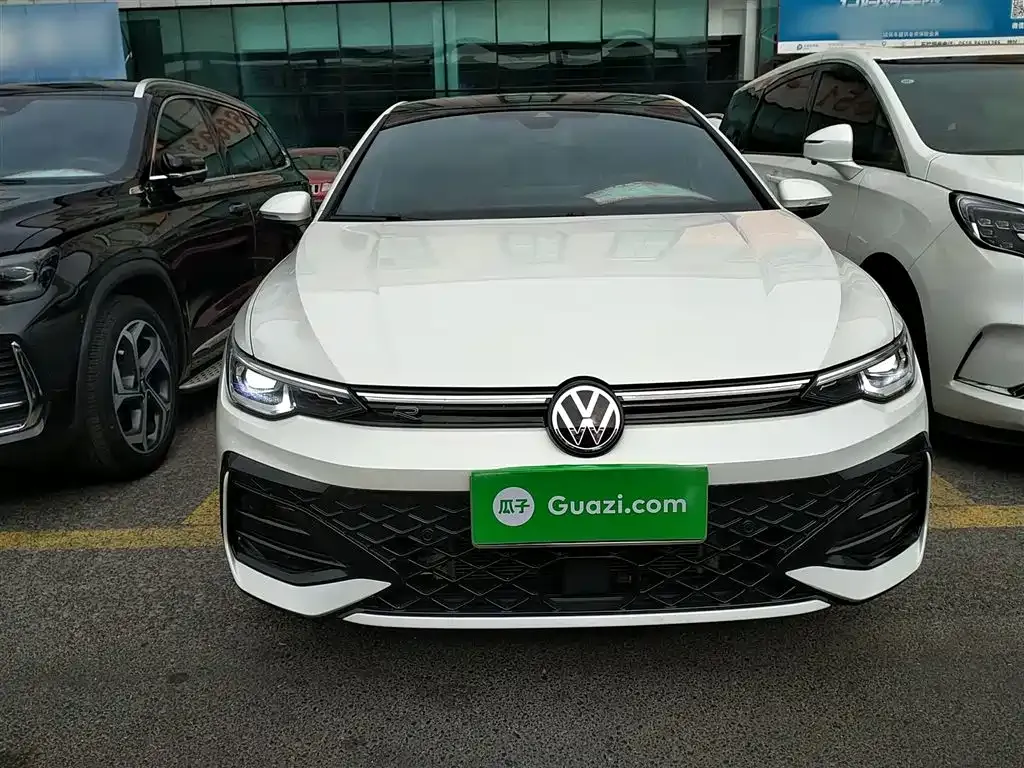 Volkswagen Golf 2025 из CN, фото 3