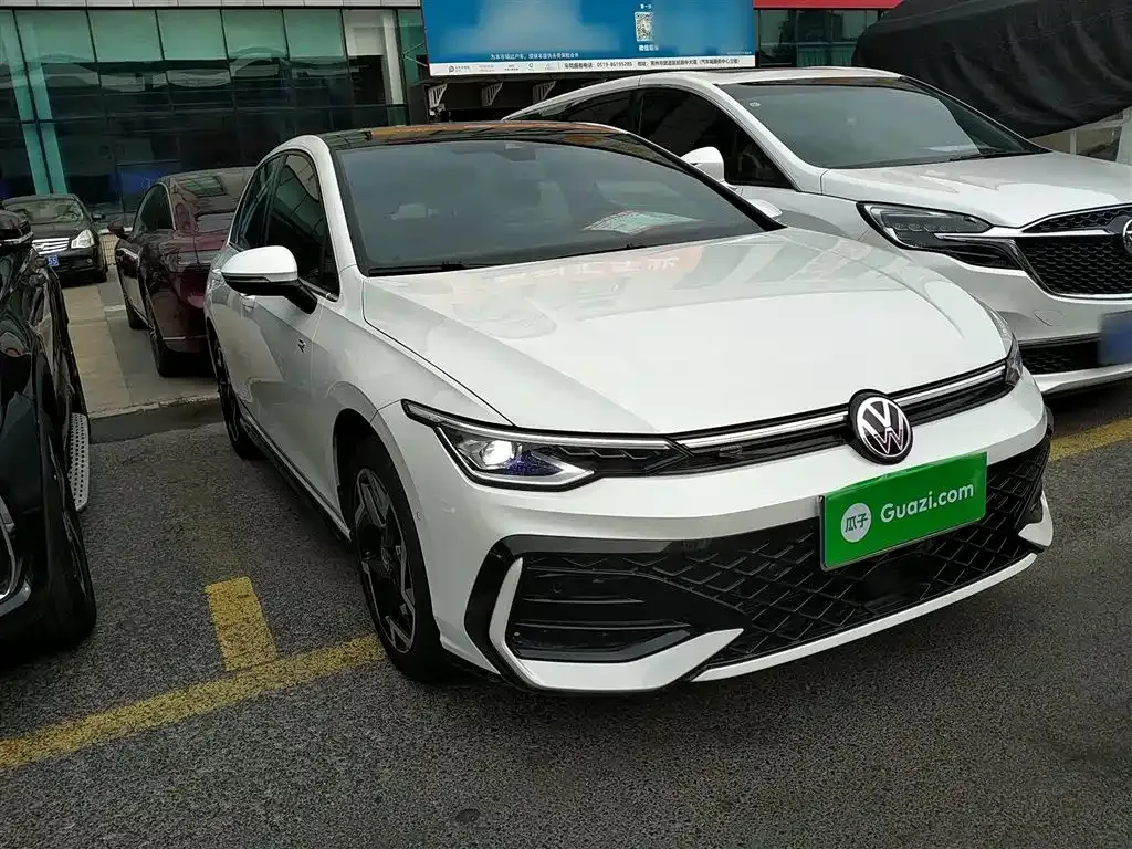 Volkswagen Golf 2025 из CN, фото 4