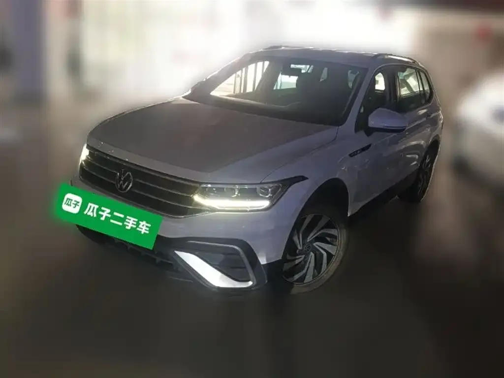 Volkswagen Tiguan L 2022 из CN, фото 2