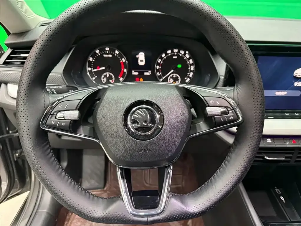 Skoda Octavia 2022 из CN, фото 9
