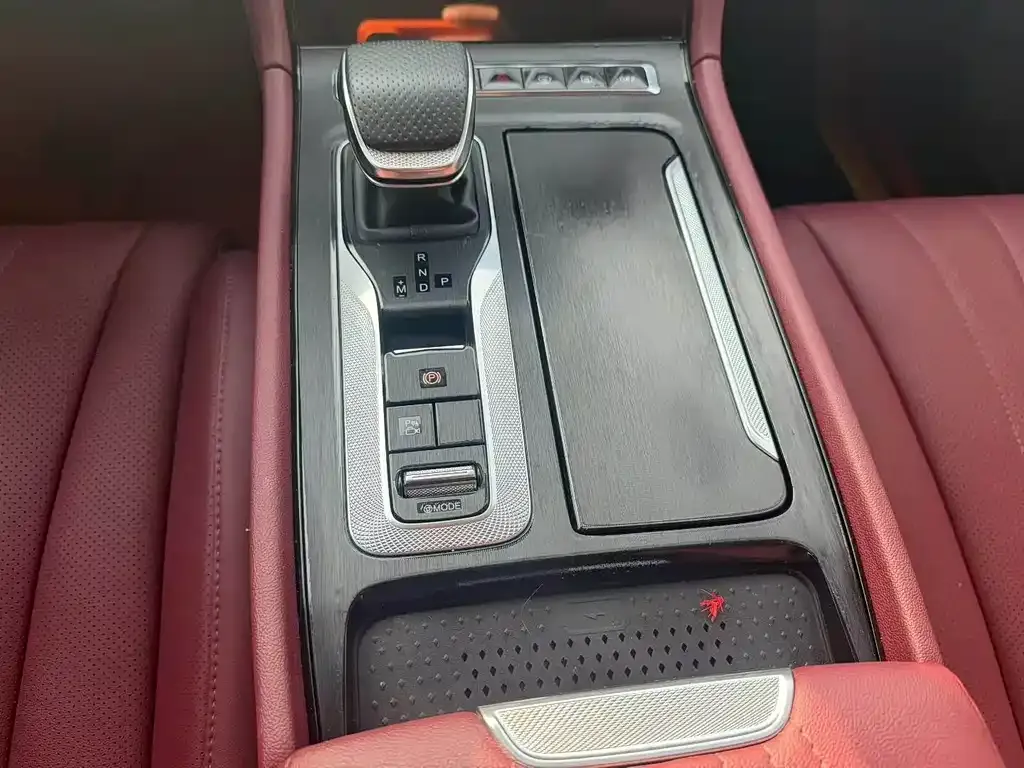 Hongqi H5 2025 из CN, фото 7