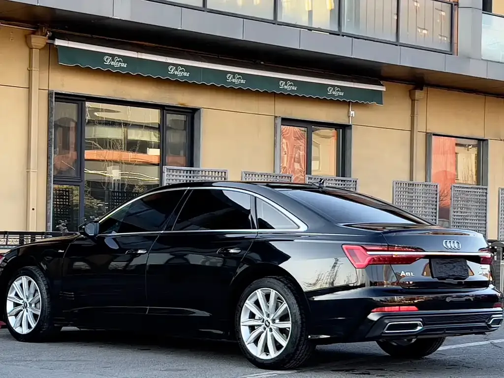 Audi A6L 2022 из CN, фото 8