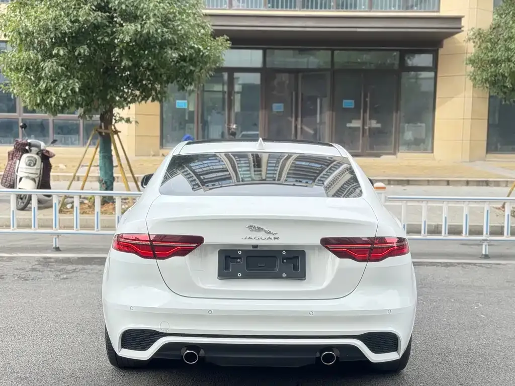 Jaguar XEL 2023 из CN, фото 7