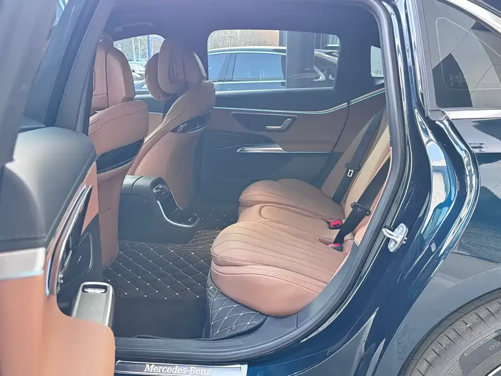 Mercedes-Benz E-Class 2025 из CN, фото 3