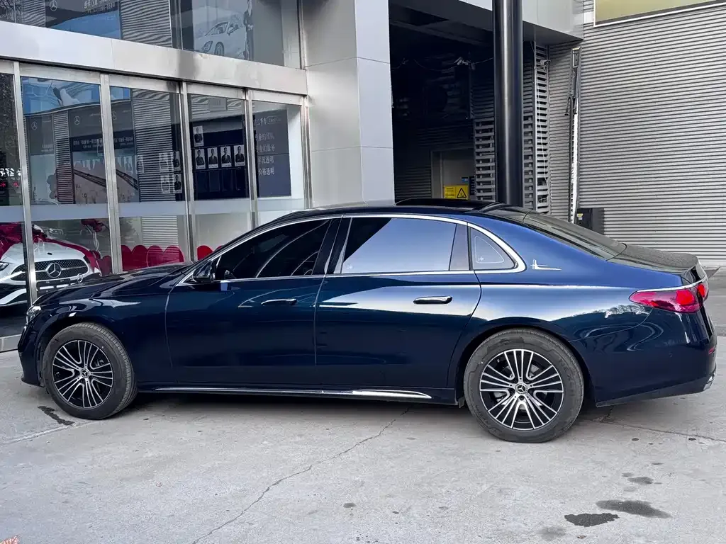 Mercedes-Benz E-Class 2025 из CN, фото 9