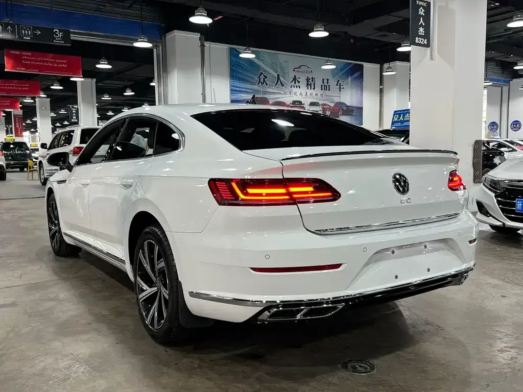 Volkswagen CC 2022 из CN, фото 2