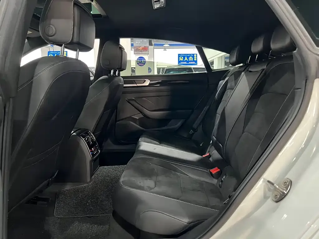 Volkswagen CC 2022 из CN, фото 4