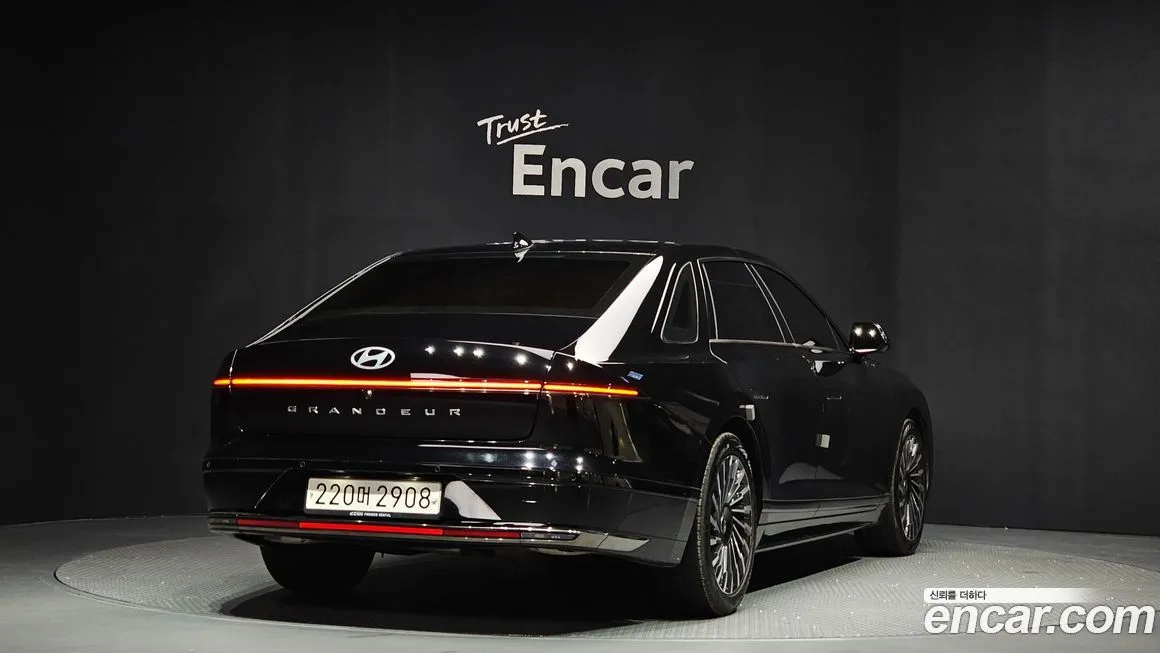 Hyundai Grandeur 2023 из KR, фото 2