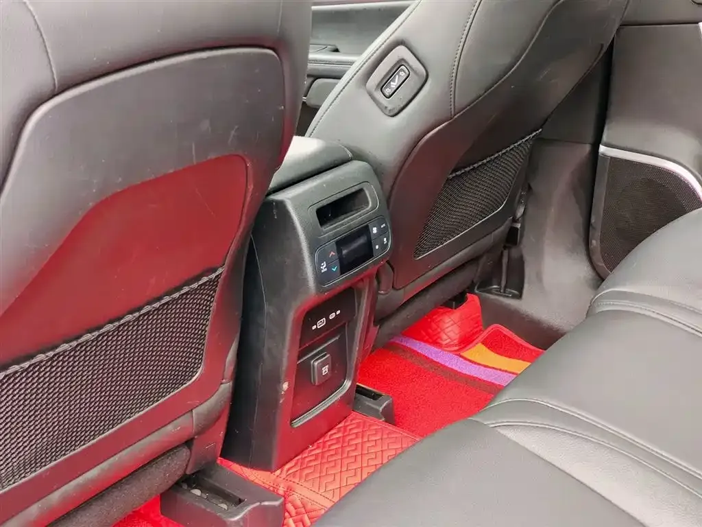 Jeep Grand Commander 2022 из CN, фото 9