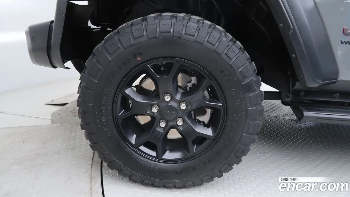 Jeep Wrangler 2023 из KR, фото 8