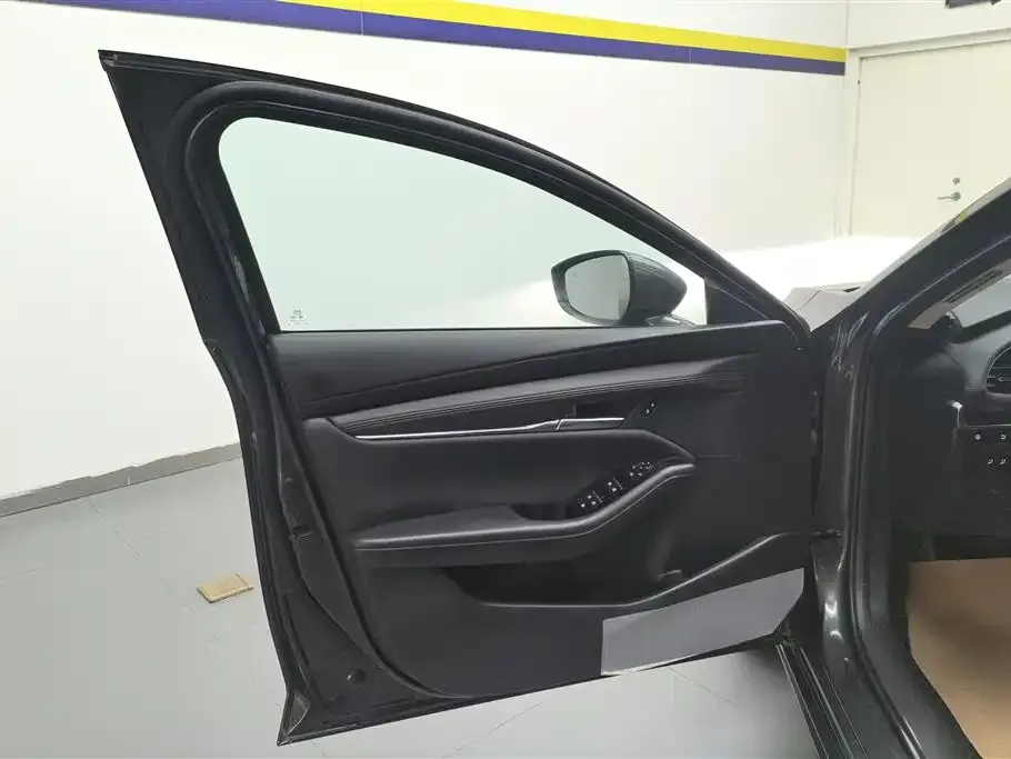 Mazda 3 Axela 2025 из CN, фото 7