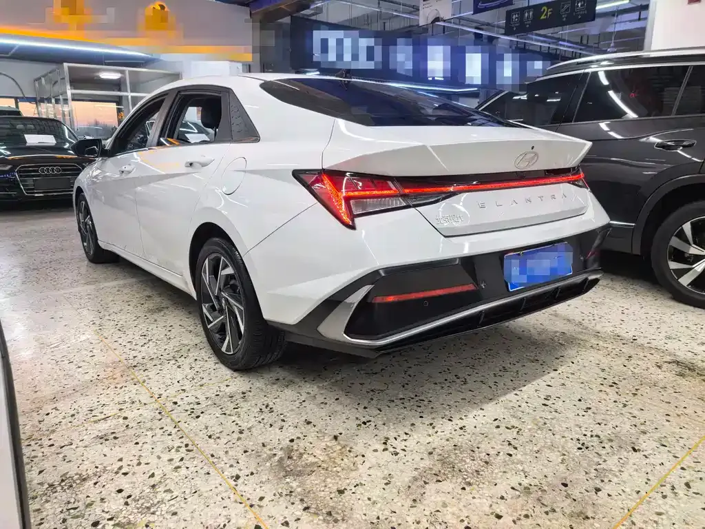 Hyundai Elantra 2023 из CN, фото 6