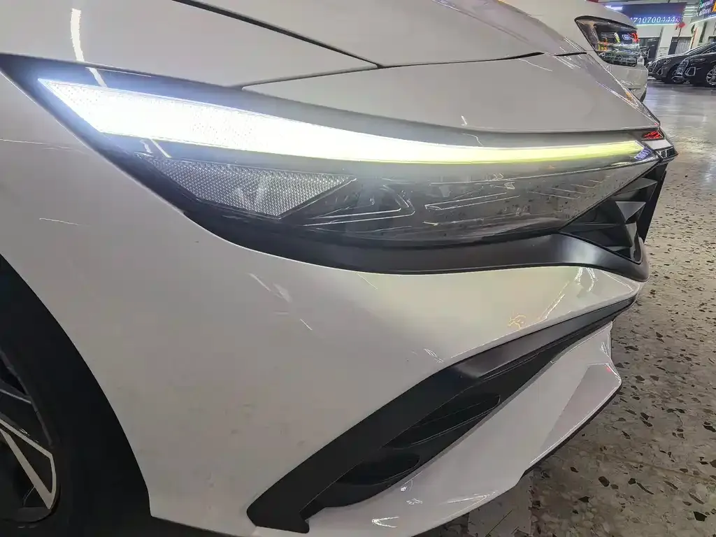 Hyundai Elantra 2023 из CN, фото 4