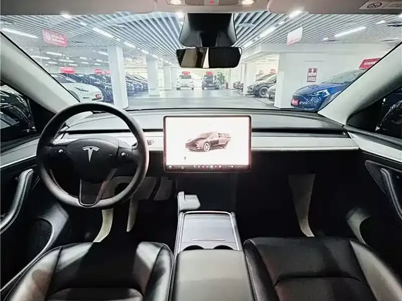 Tesla Model Y 2024 из CN, фото 5