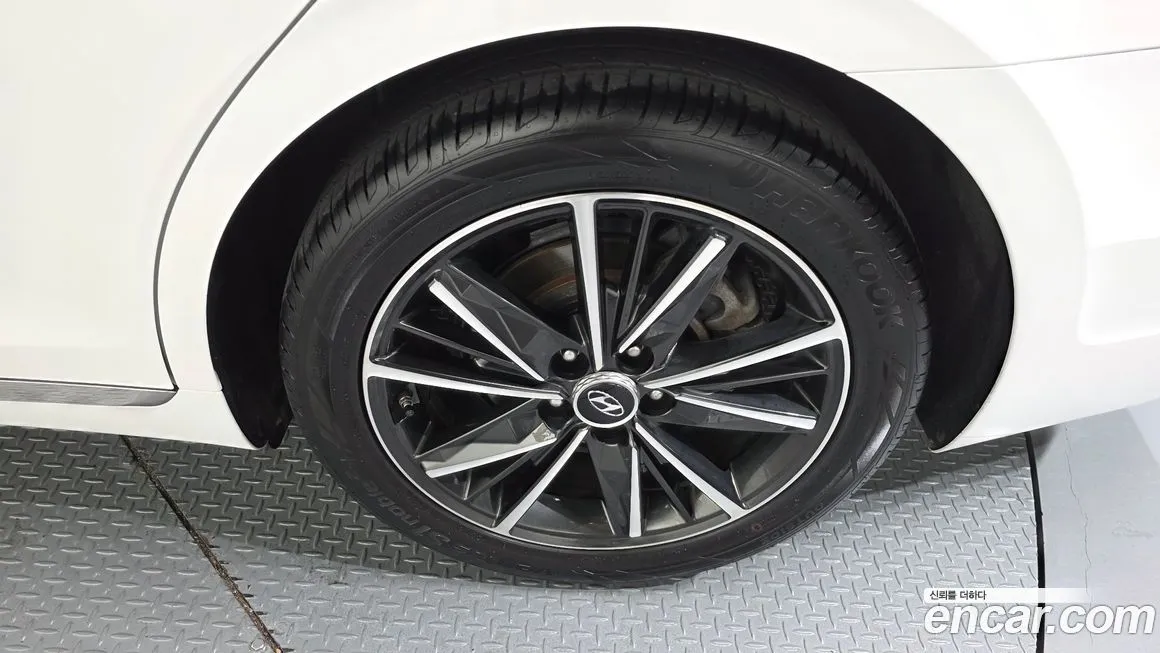 Hyundai Grandeur 2022 из KR, фото 9