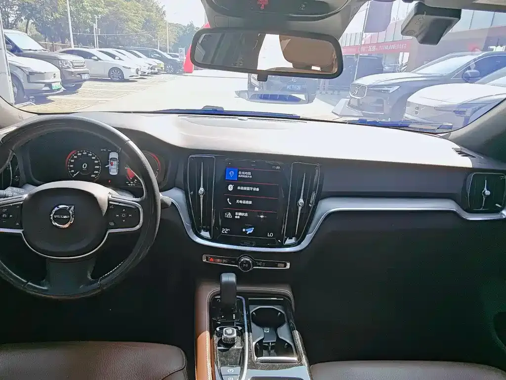 Volvo S60 PHEV 2023 из CN, фото 7