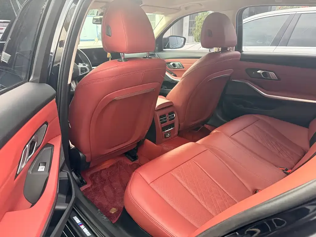 BMW 3 Series 2023 из CN, фото 3