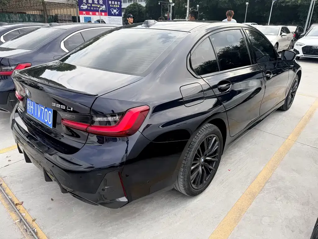 BMW 3 Series 2023 из CN, фото 7