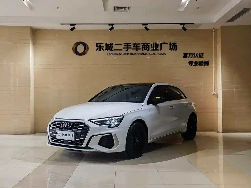 Audi A3 2023 из CN, фото 1