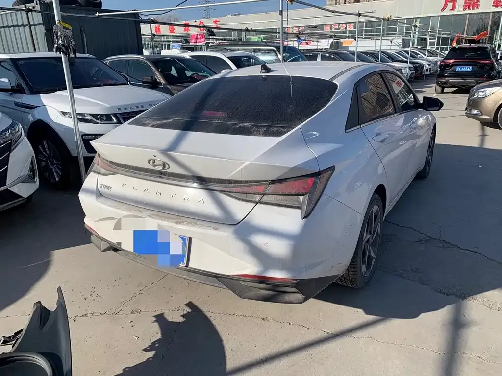 Hyundai Elantra 2023 из CN, фото 5