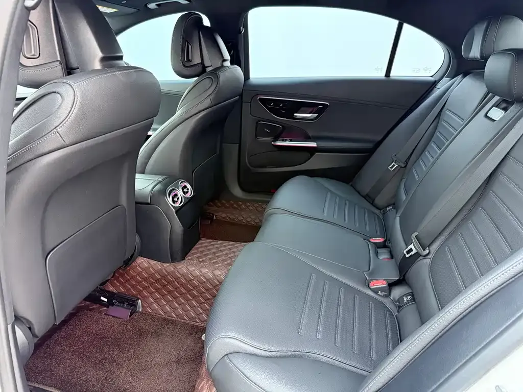 Mercedes-Benz C-Class 2024 из CN, фото 8