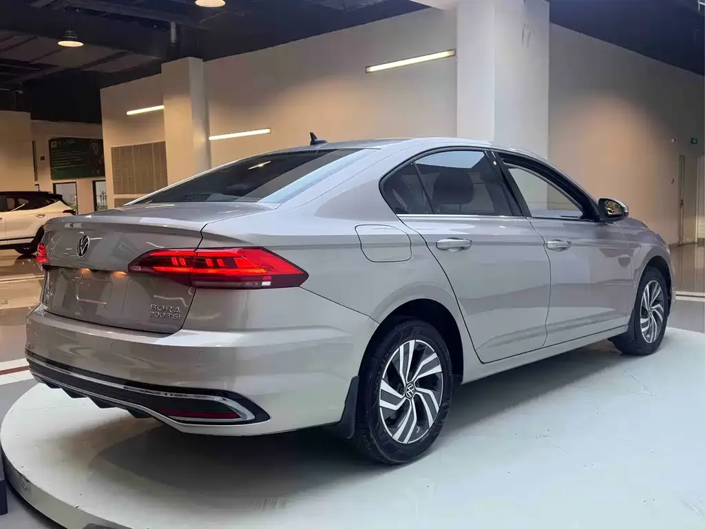 Volkswagen Bora 2023 из CN, фото 7