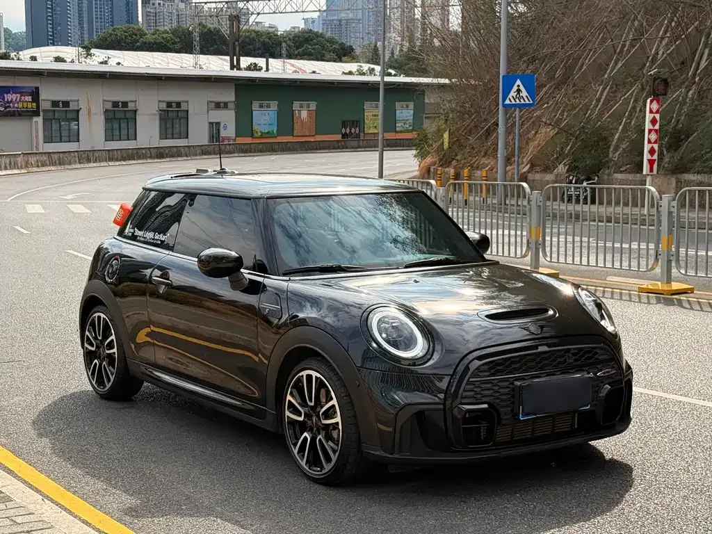 MINI Cooper (3-door) 2024 из CN, фото 9