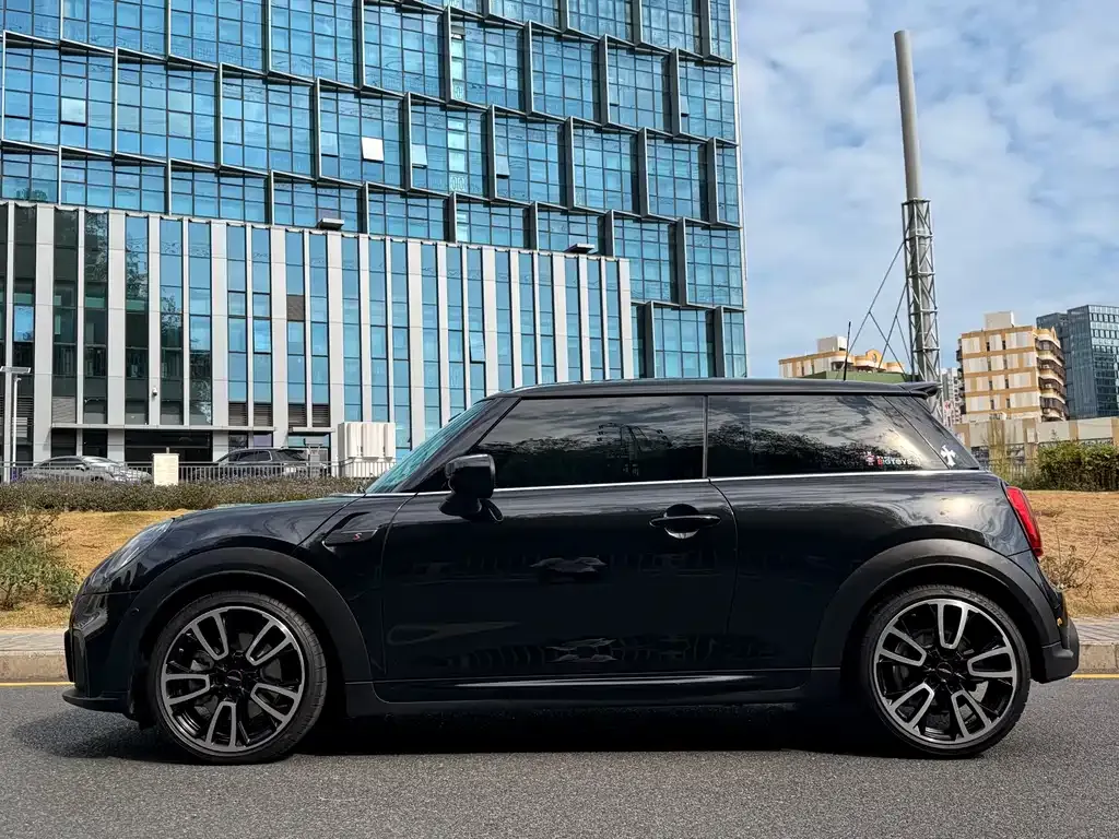 MINI Cooper (3-door) 2024 из CN, фото 7