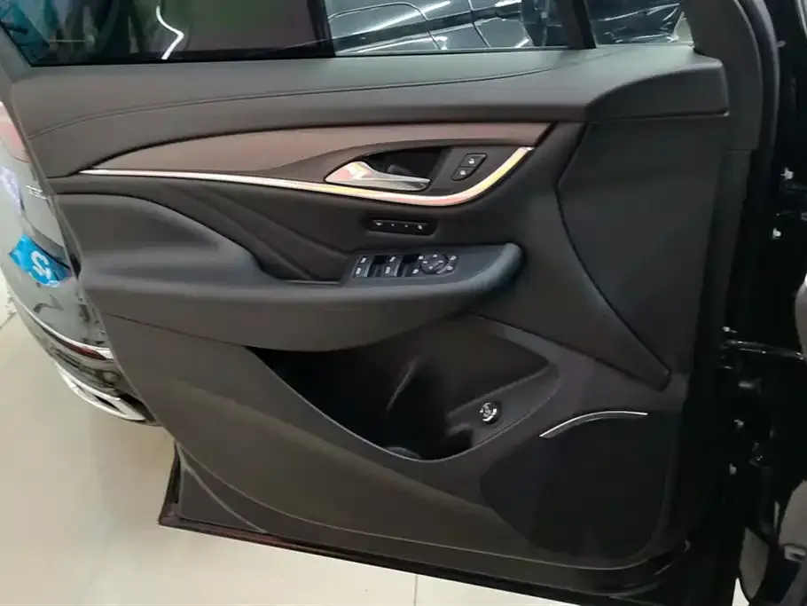 Buick Enclave 2021 из CN, фото 2