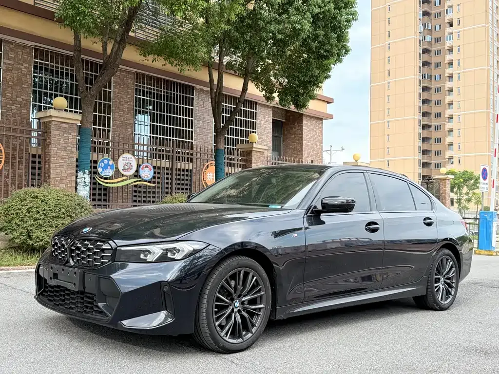 BMW 3 Series 2023 из CN, фото 1