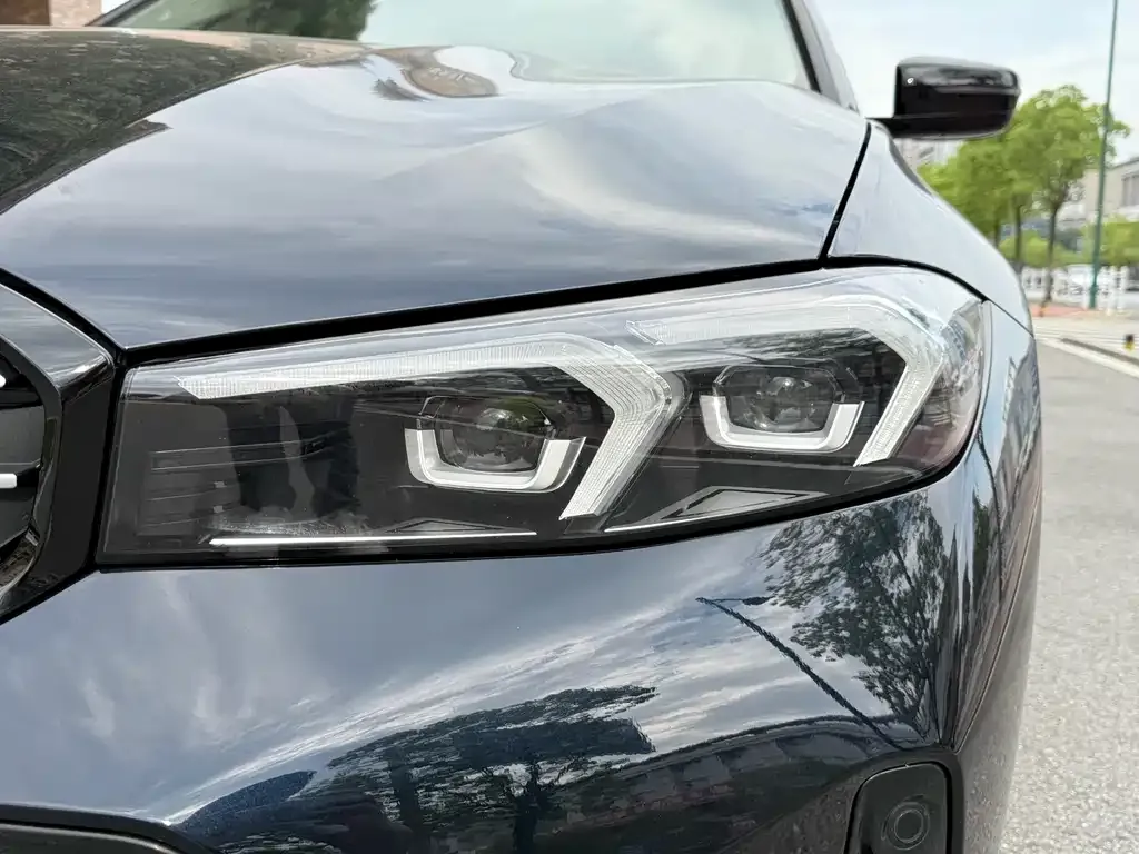 BMW 3 Series 2023 из CN, фото 8