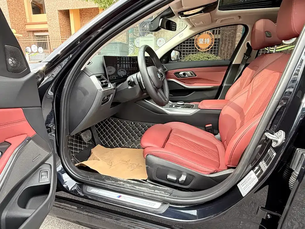 BMW 3 Series 2023 из CN, фото 10
