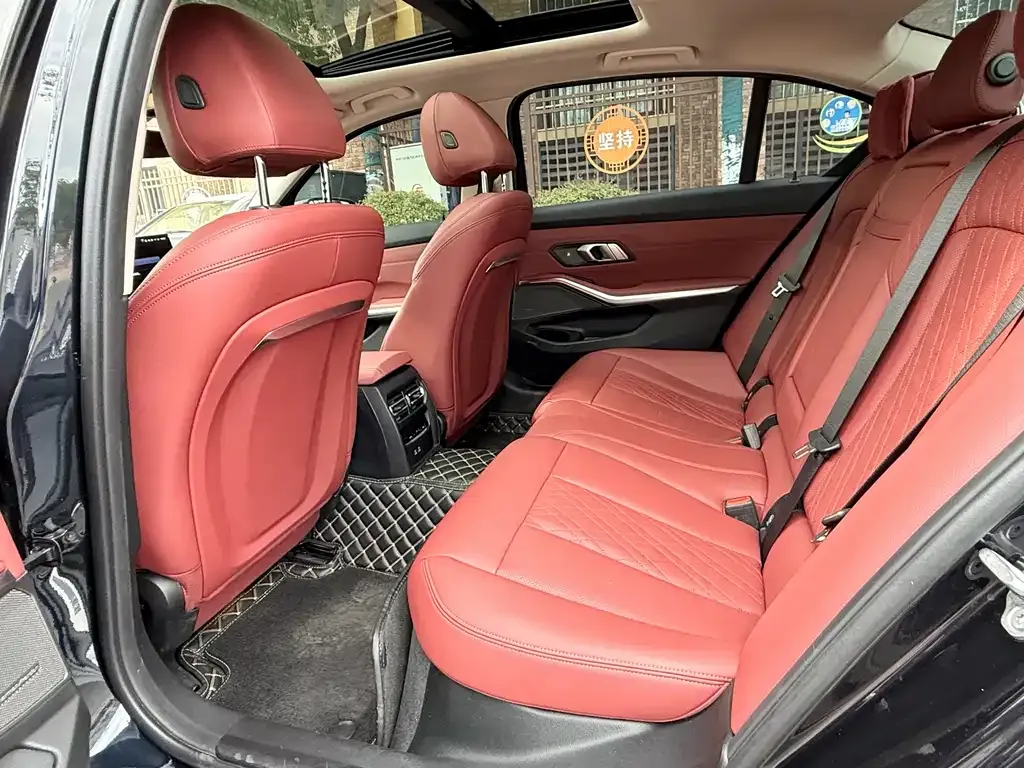 BMW 3 Series 2023 из CN, фото 5