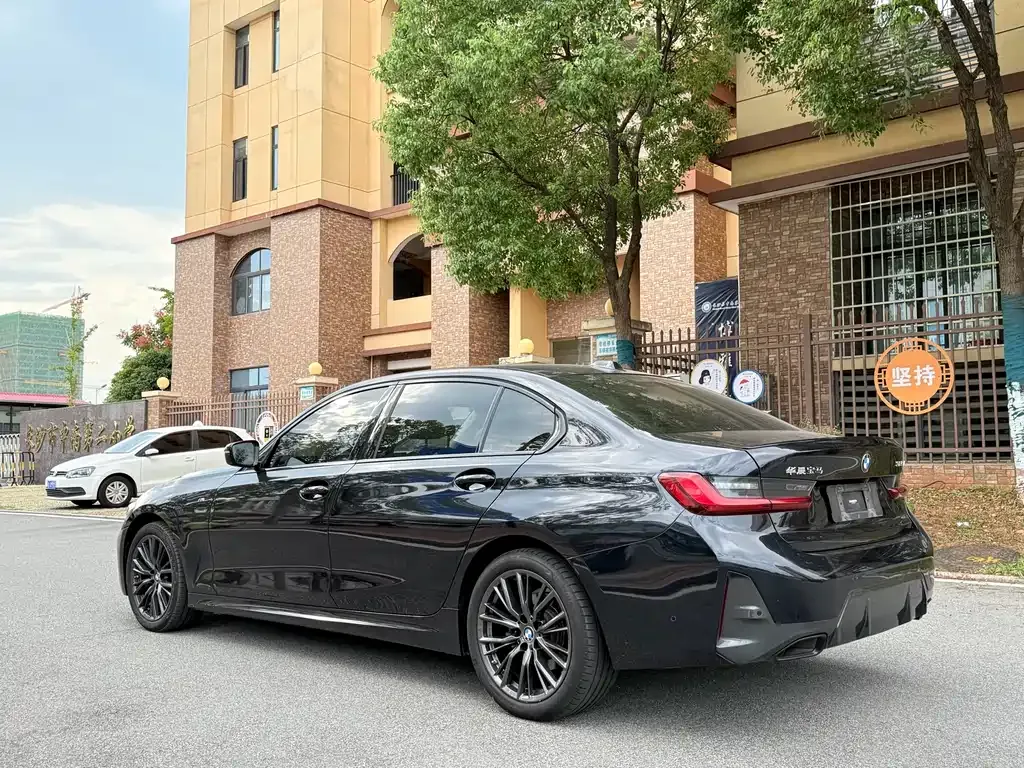 BMW 3 Series 2023 из CN, фото 6