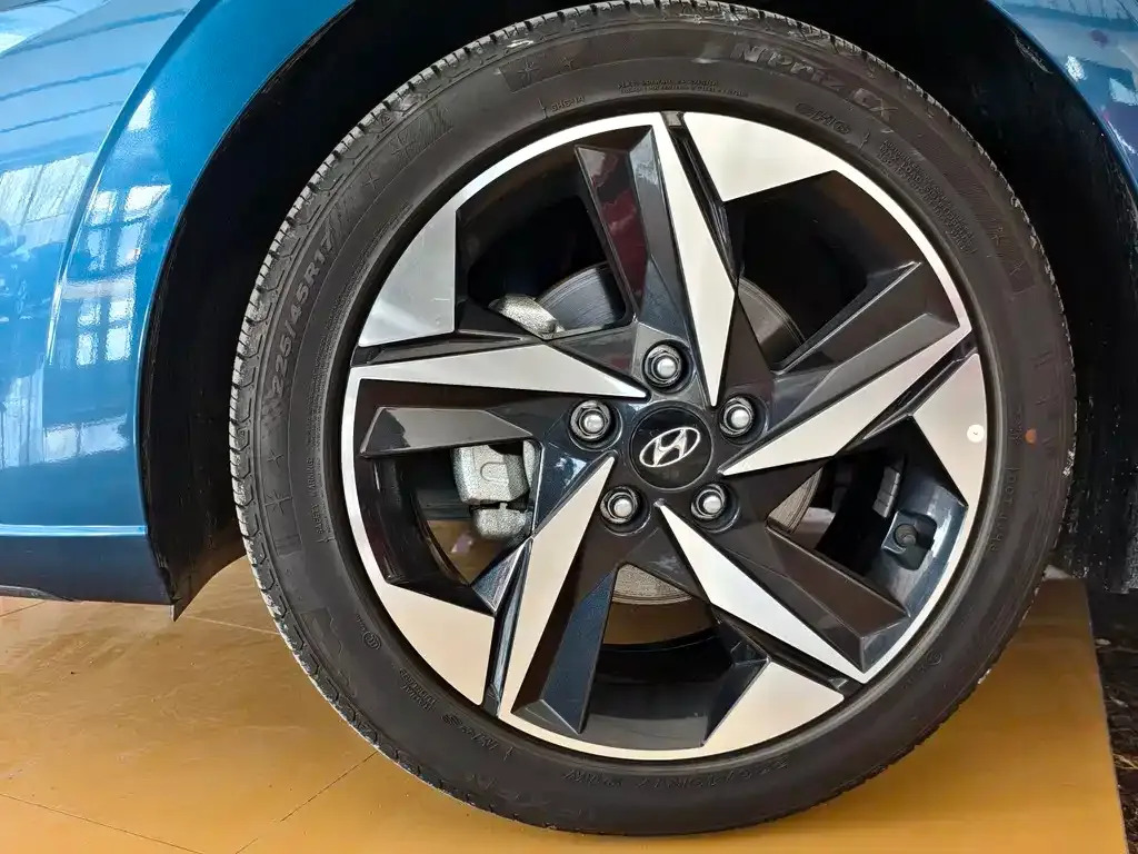 Hyundai Elantra 2022 из CN, фото 5