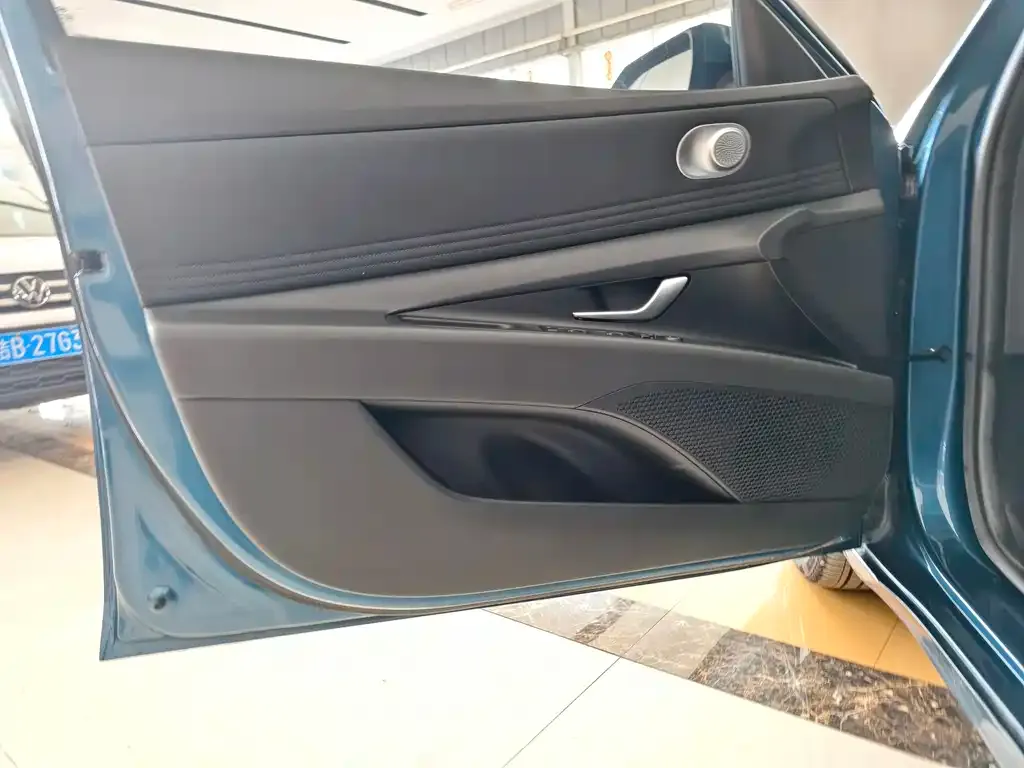 Hyundai Elantra 2022 из CN, фото 3