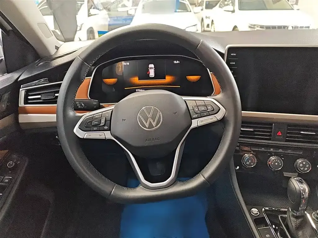 Volkswagen Bora 2024 из CN, фото 3