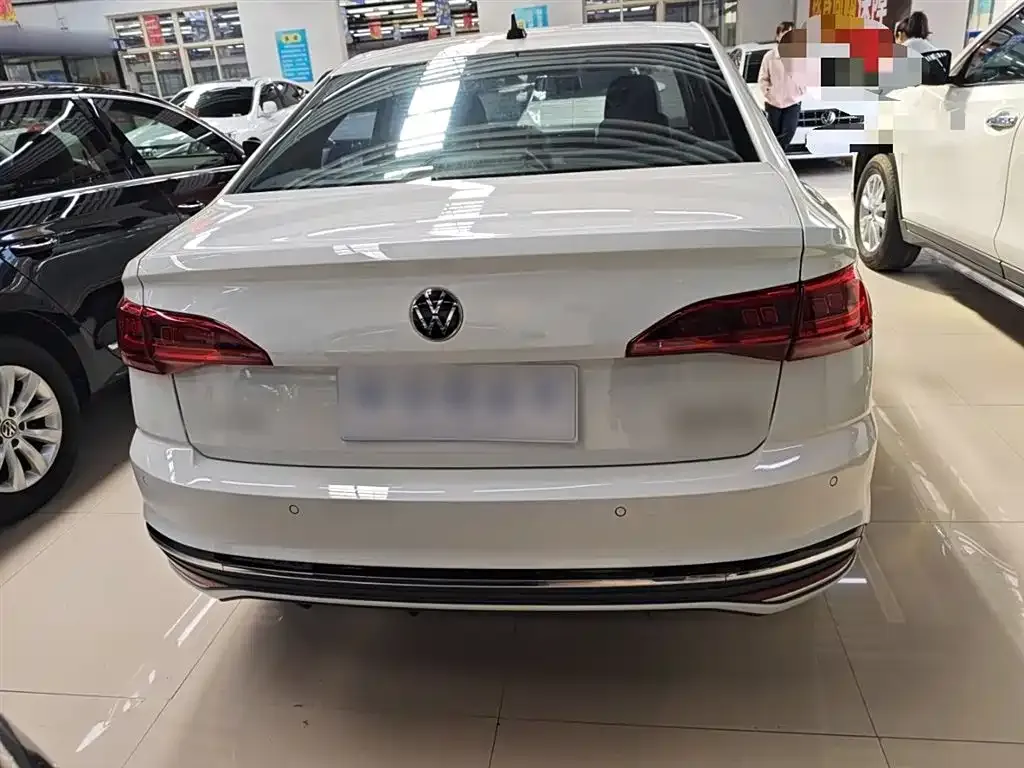 Volkswagen Bora 2024 из CN, фото 9