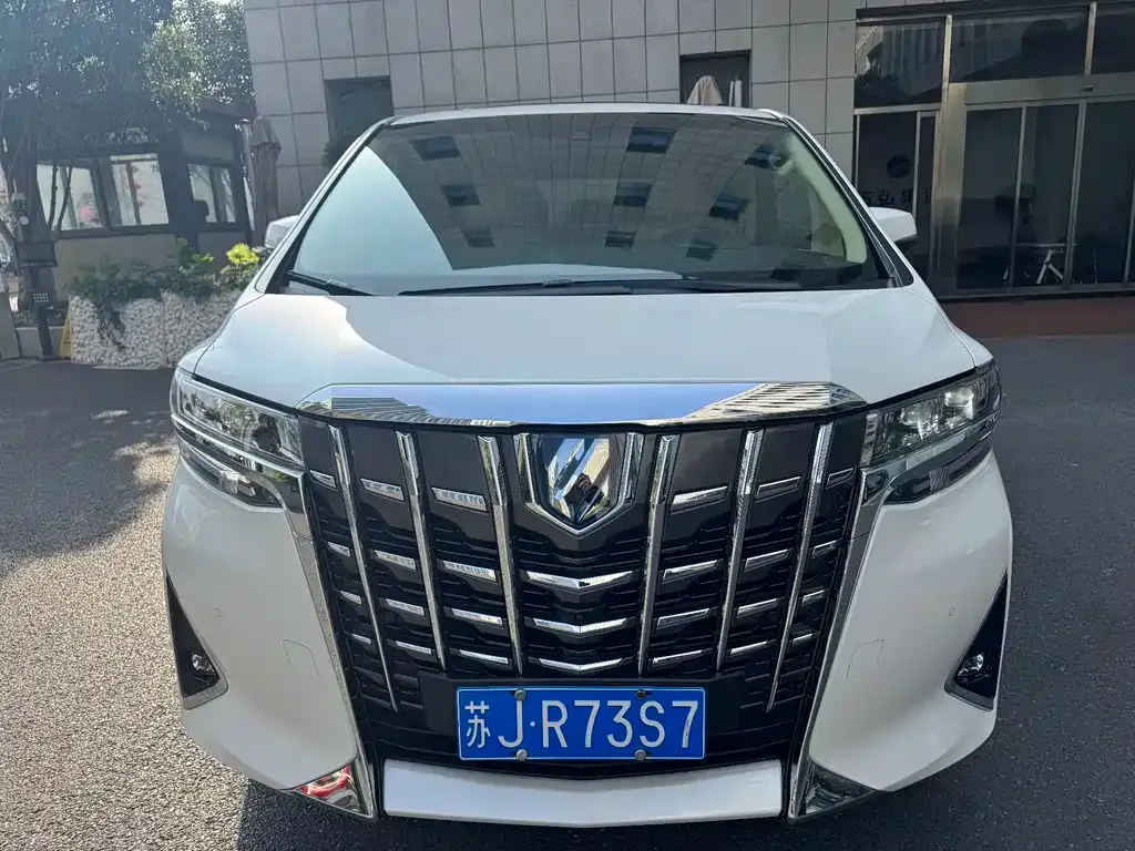 Toyota Alphard 2023 из CN, фото 10