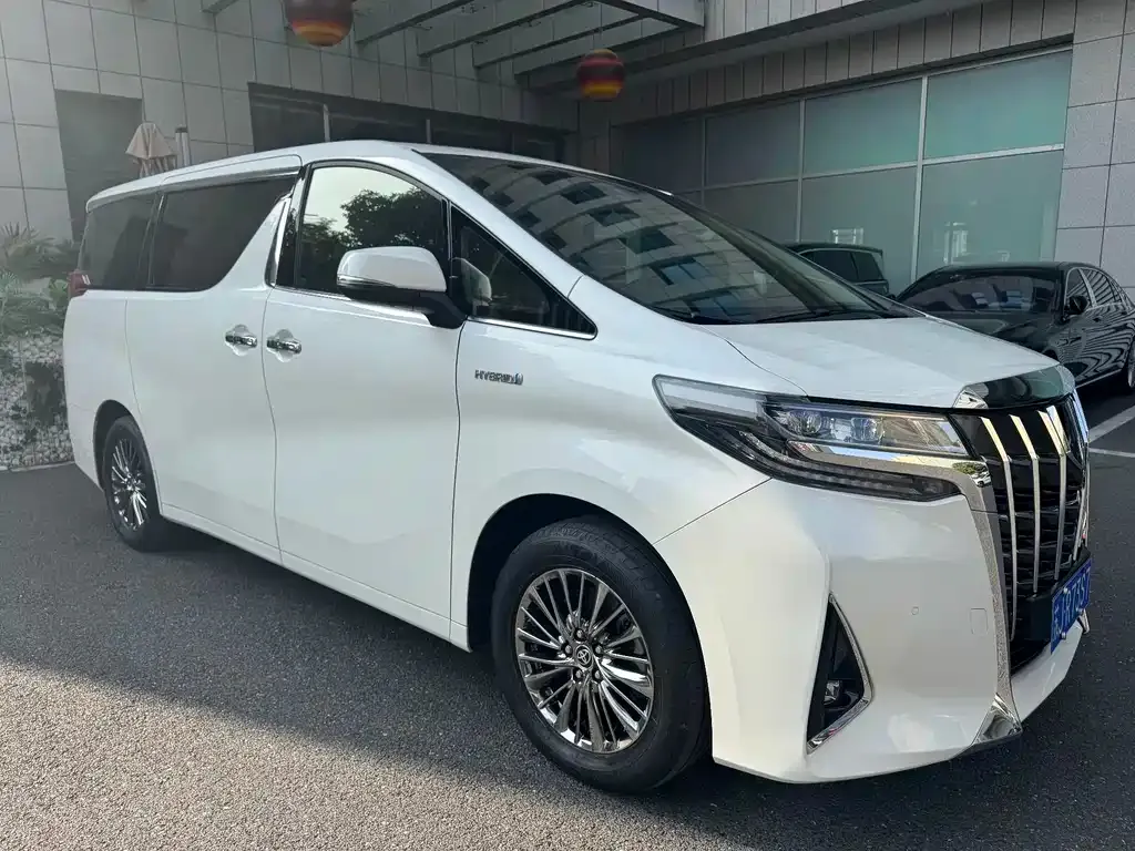Toyota Alphard 2023 из CN, фото 9