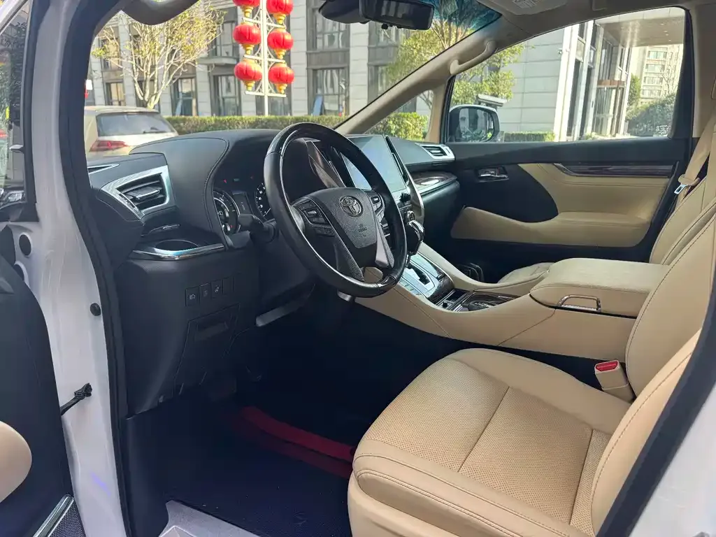 Toyota Alphard 2023 из CN, фото 7