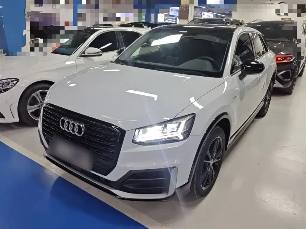 Audi Q2L 2021 из CN, фото 1