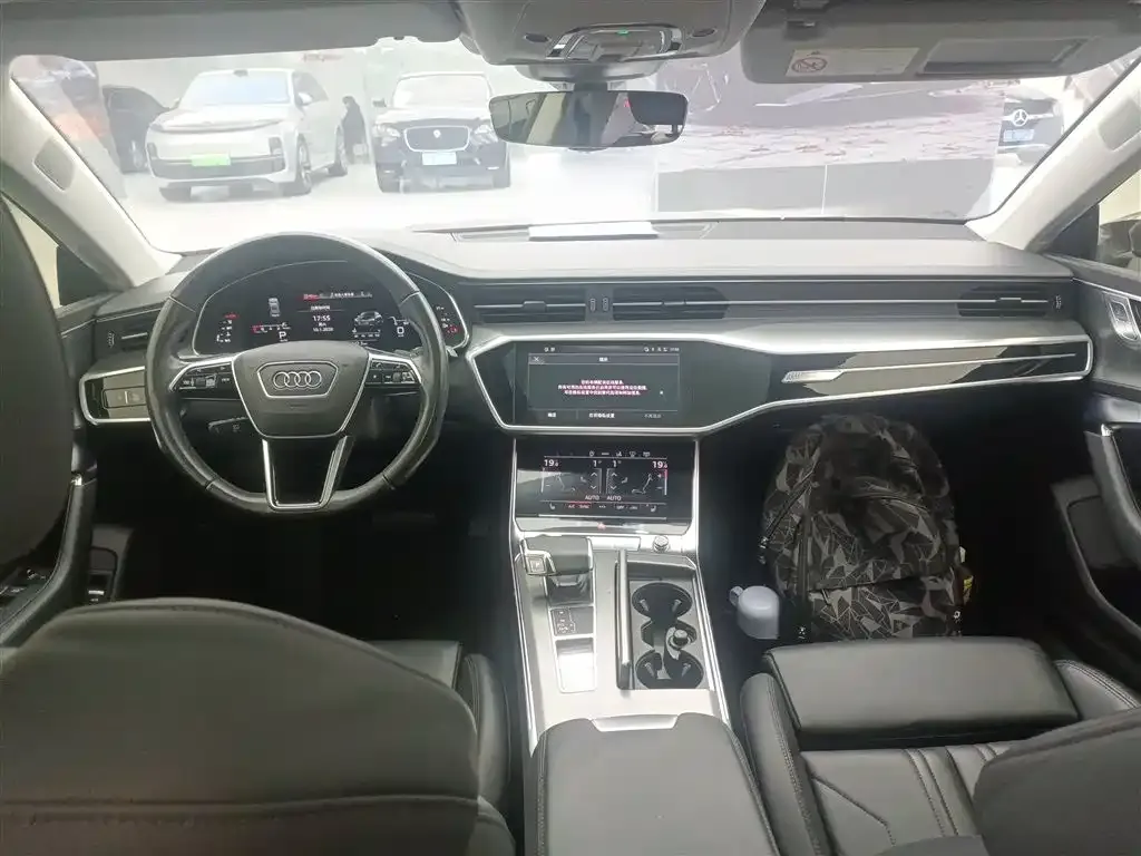 Audi A7 2022 из CN, фото 4