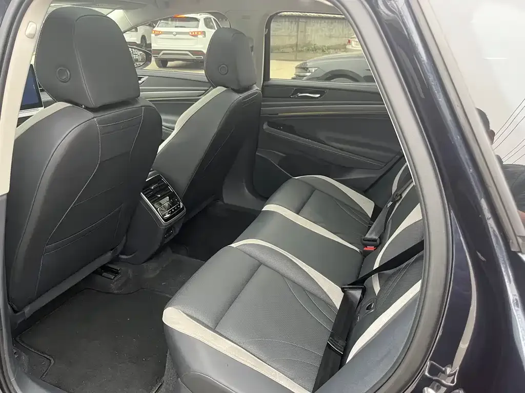 Volkswagen ID.7 VIZZION 2025 из CN, фото 8