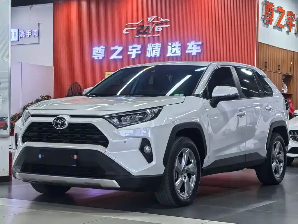 Toyota RAV4 2022 из CN, фото 1