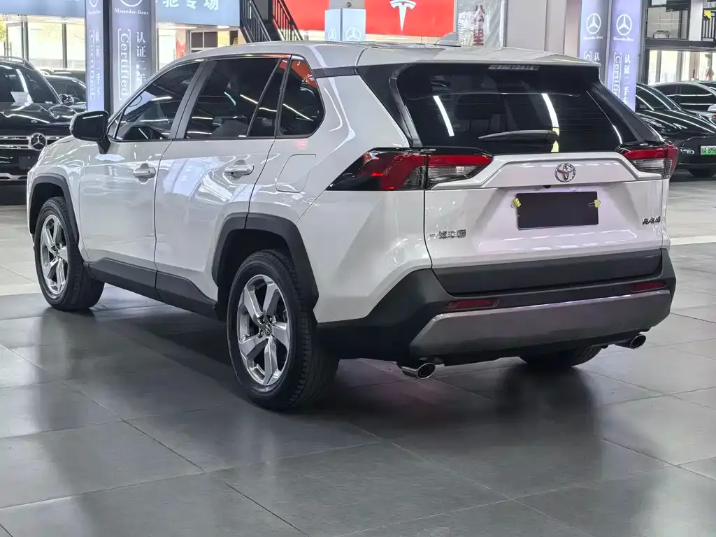 Toyota RAV4 2022 из CN, фото 4