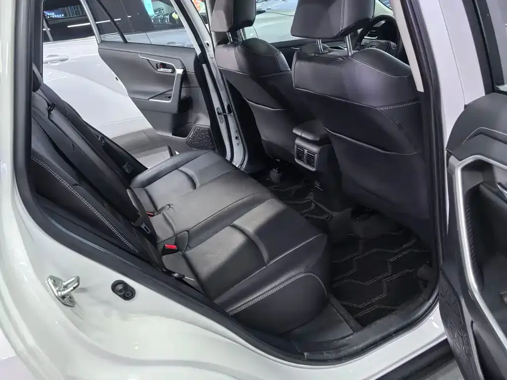Toyota RAV4 2022 из CN, фото 7