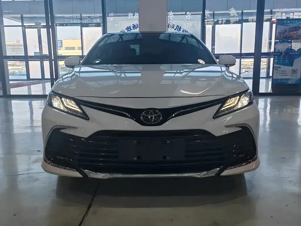Toyota Camry 2023 из CN, фото 5
