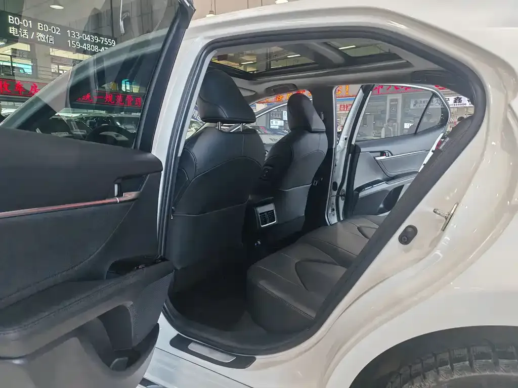 Toyota Camry 2023 из CN, фото 3
