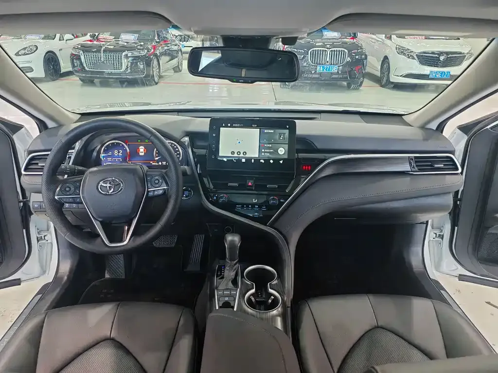 Toyota Camry 2023 из CN, фото 10